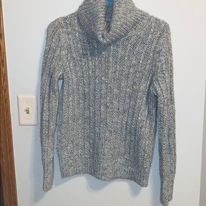 Banana Republic women’s small turtleneck